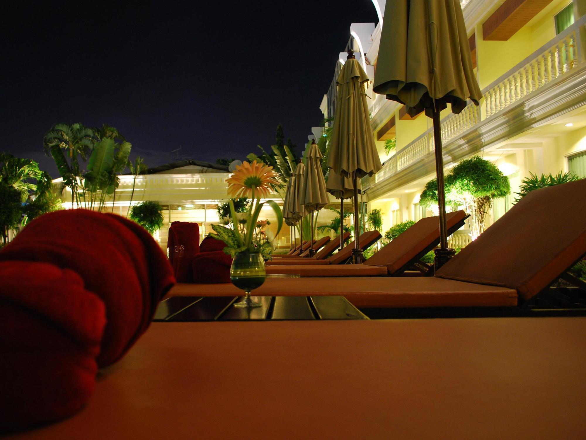 Windmill Resort Hotel Pattaya Eksteriør billede
