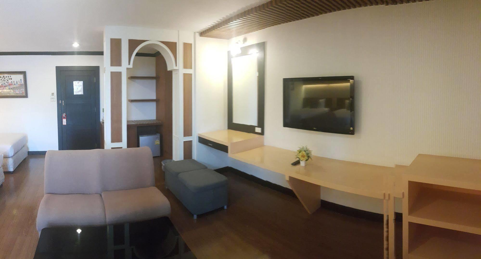 Windmill Resort Hotel Pattaya Eksteriør billede