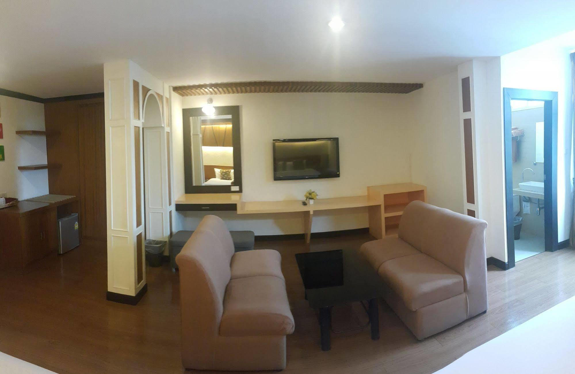 Windmill Resort Hotel Pattaya Eksteriør billede