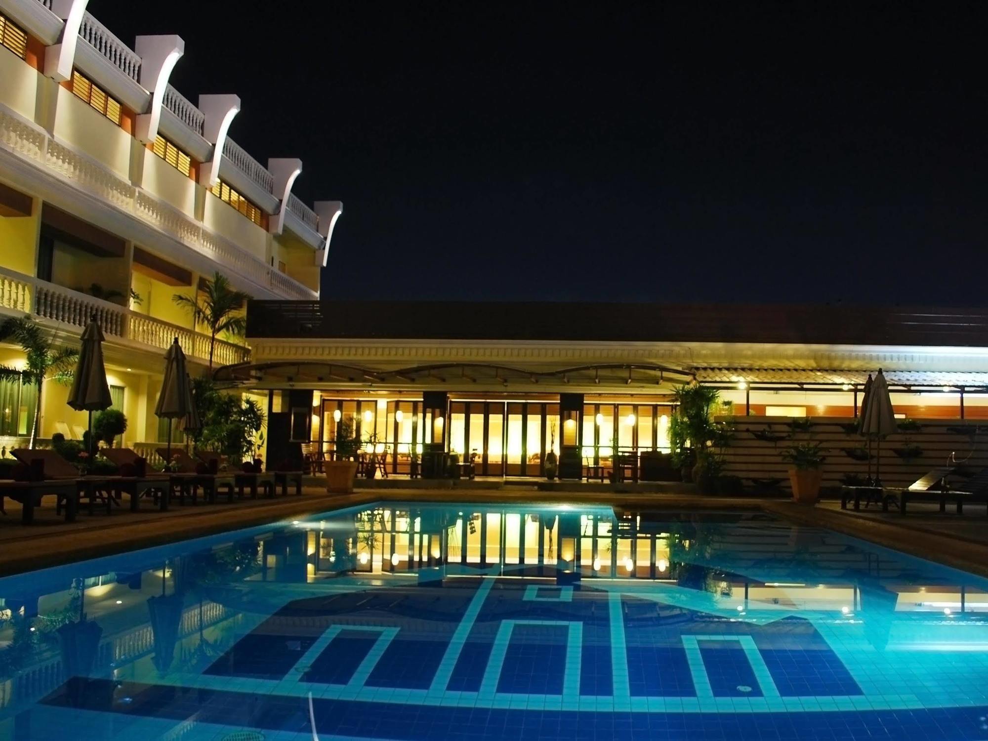 Windmill Resort Hotel Pattaya Eksteriør billede