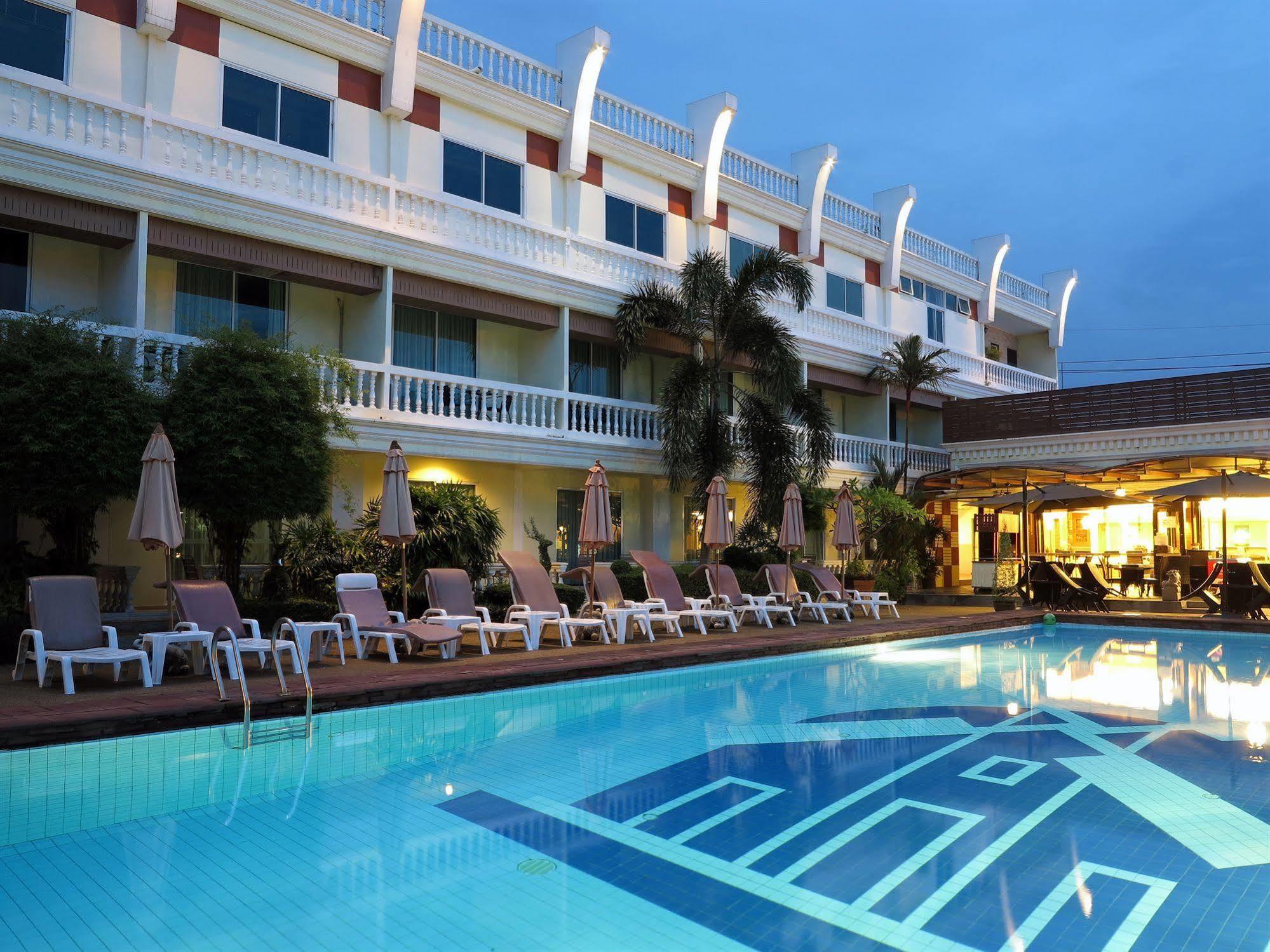 Windmill Resort Hotel Pattaya Eksteriør billede